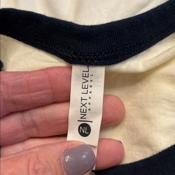 Next level tee - Picture 5 of 6